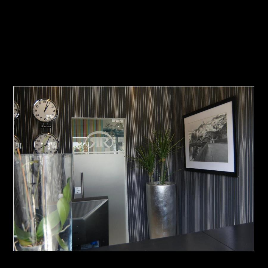 オデミラ Residencial Rita Bed & Breakfast エクステリア 写真